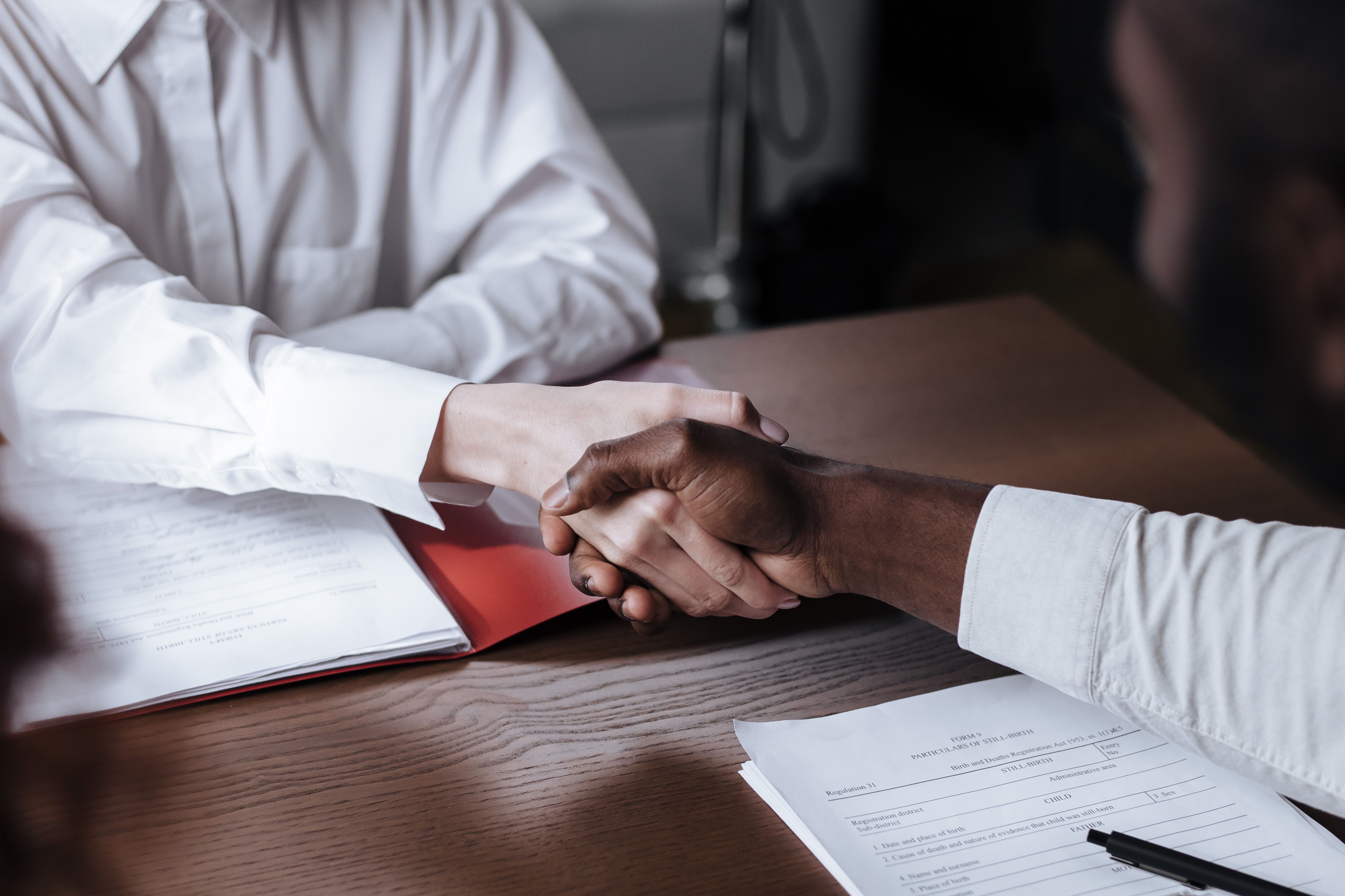 How Businesses Should Choose A Translation Agency
